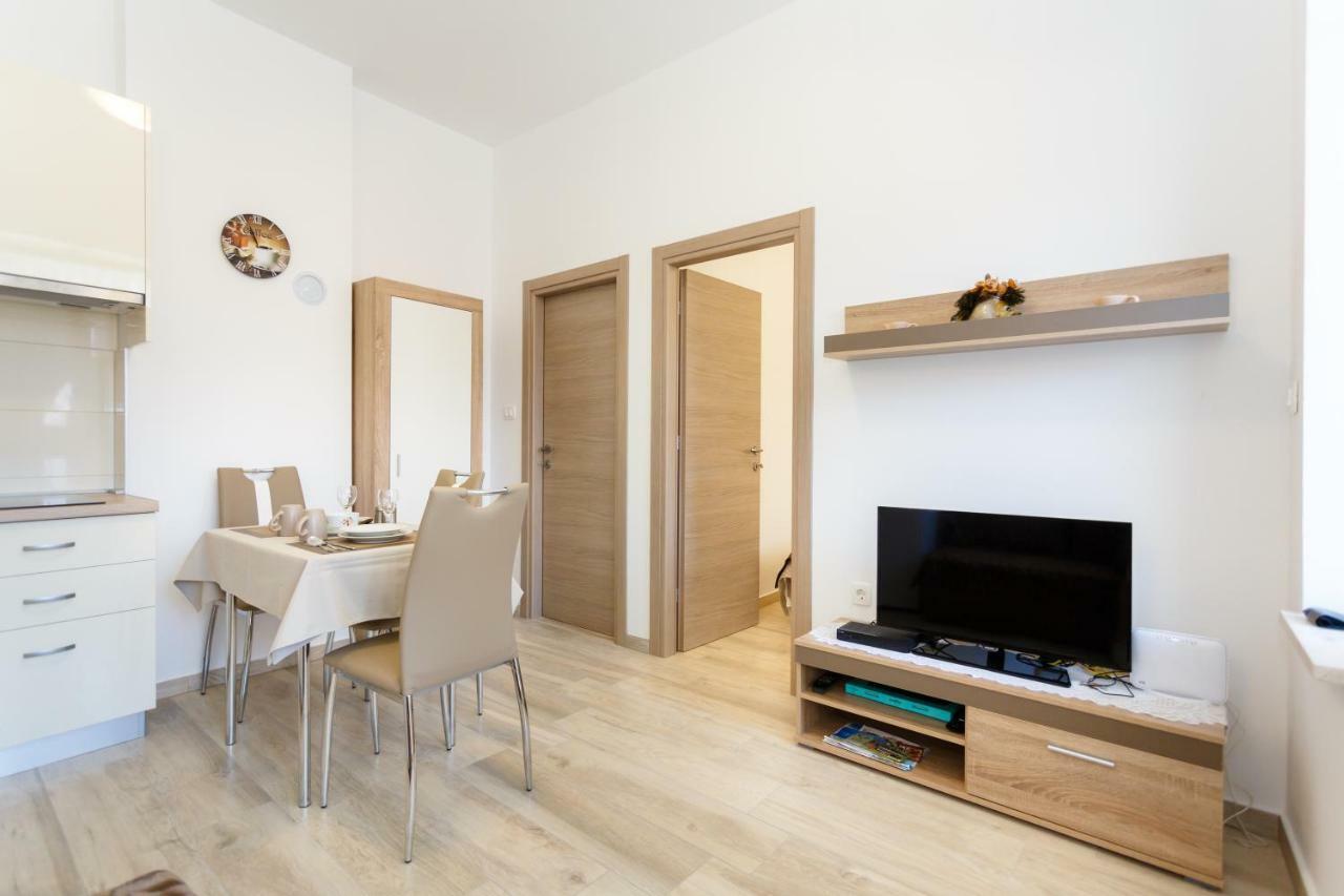 Apartment Rosemary 24 Krk Town Exterior foto
